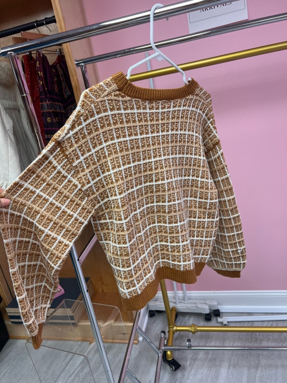 Cozy Grid-Pattern Brown Crewneck Sweater